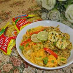 BOLA INDOMIE DENGAN KARI KRIM AYAM JAMUR